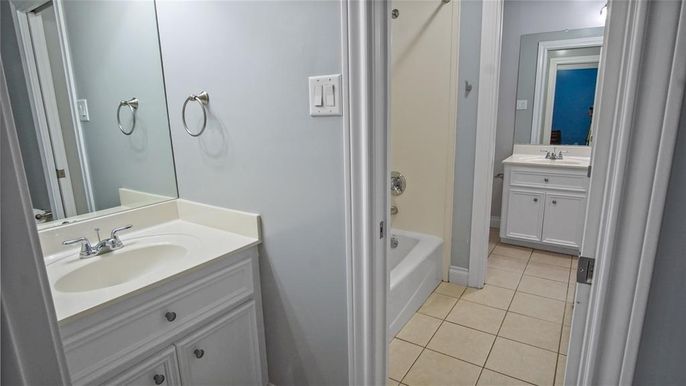 Bathroom, Dual Sink Vanities, Interior