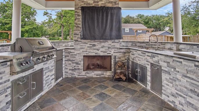 Exterior, Fireplace