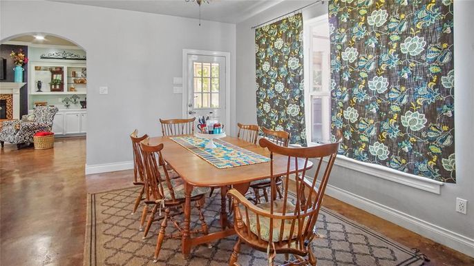 Dining room, Fireplace, Interior