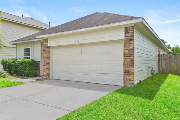 Detached Garage, Exterior