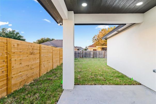 Backyard, Exterior