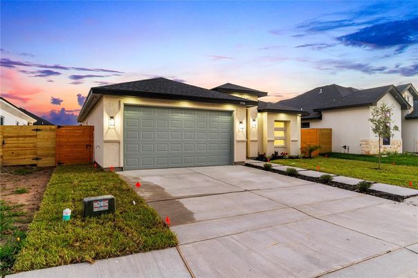 Attached, Exterior, Facade, Modern