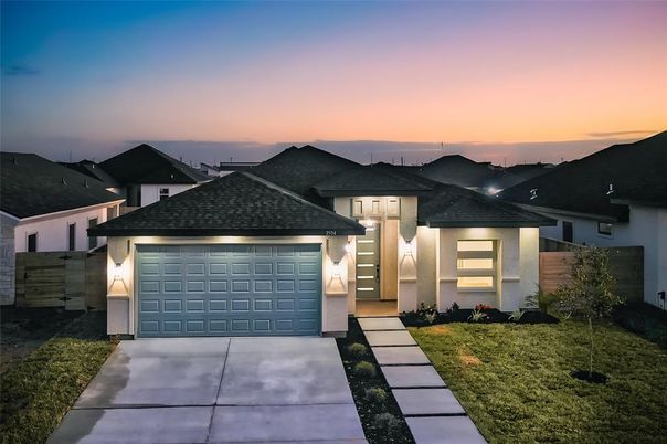 Attached, Exterior, Facade, Modern