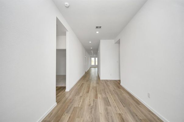 Interior, Recessed Lighting, Wood Texture Flooring
