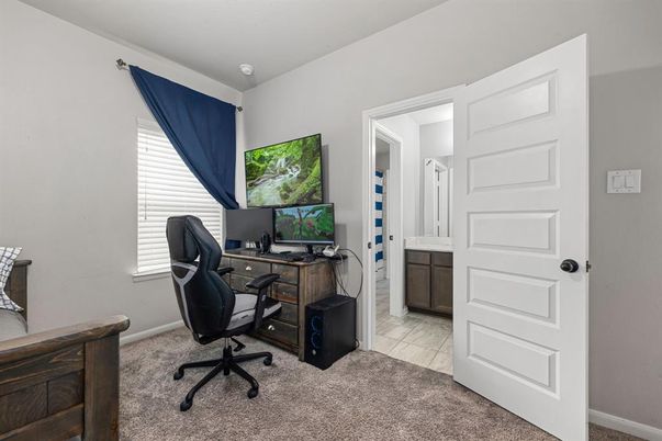 Home Office, Interior
