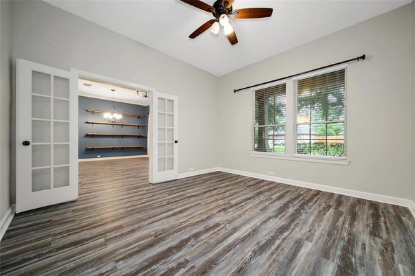 Chandelier, Empty room, Interior, Wood Texture Flooring