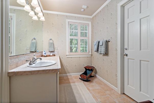 Bathroom, Interior, Tile Countertops