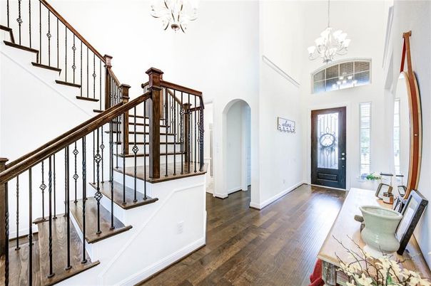 Chandelier, Interior, Wood Texture Flooring