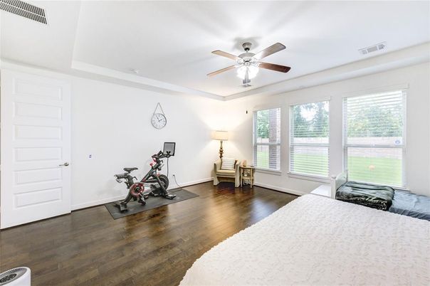 Bedroom, Fitness Equipment, Interior, Wood Texture Flooring