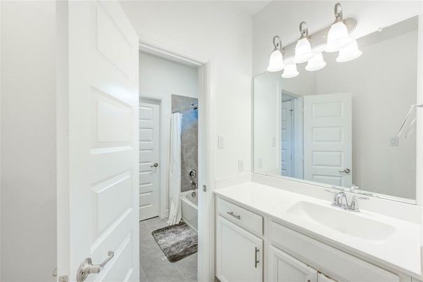 Bathroom, Dual Sink Vanities, Interior