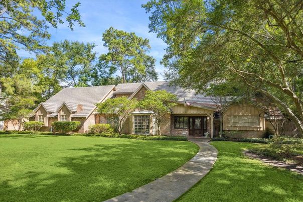 Backyard, Exterior, Facade, Ranch