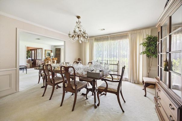 Chandelier, Dining room, Interior