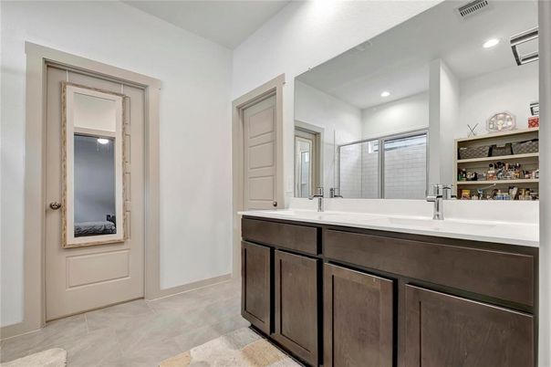 Bathroom, Dual Sink Vanities, Interior, Recessed Lighting