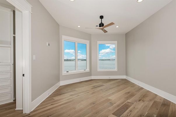 Empty room, Interior, Recessed Lighting, Water, Wood Texture Flooring