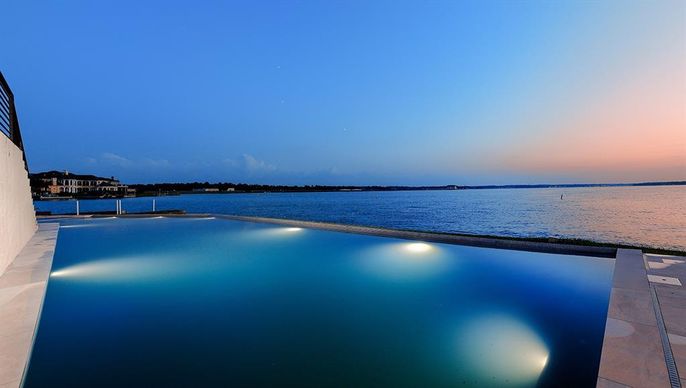 Exterior, Pool, Water