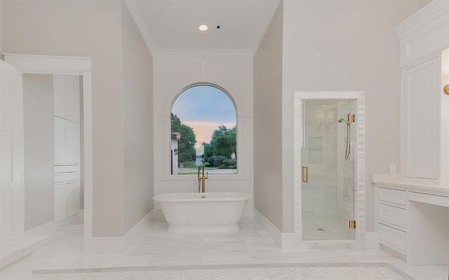 Bathroom, Free Standing Baths, Glass Shower, Interior, Recessed Lighting