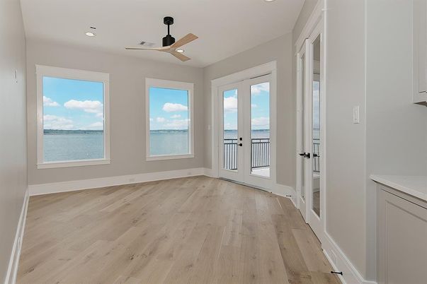 Empty room, Interior, Recessed Lighting, Water, Wood Texture Flooring