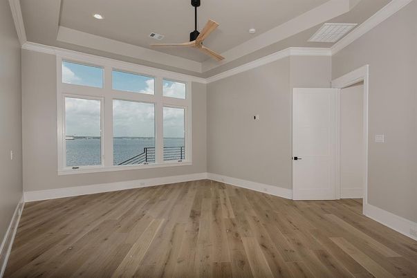 Empty room, Interior, Recessed Lighting, Water, Wood Texture Flooring