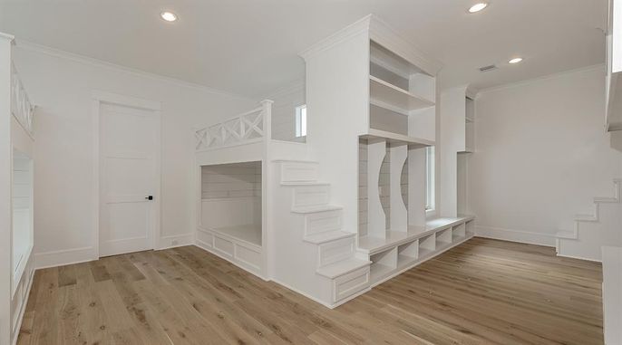 Interior, Recessed Lighting, Wood Texture Flooring
