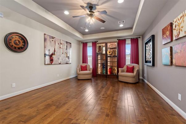 Interior, Recessed Lighting, Wood Texture Flooring