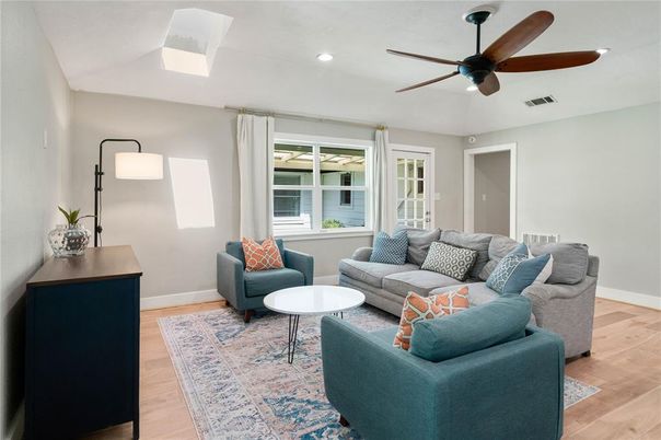 Interior, Living room, Recessed Lighting, Wood Texture Flooring