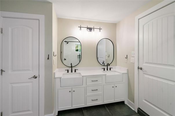 Bathroom, Dual Sink Vanities, Interior