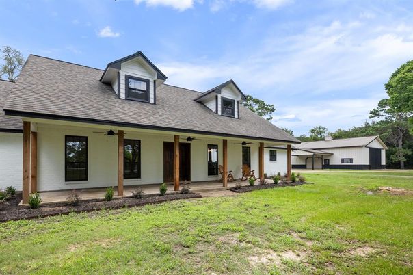 Exterior, Facade, Cape Cod