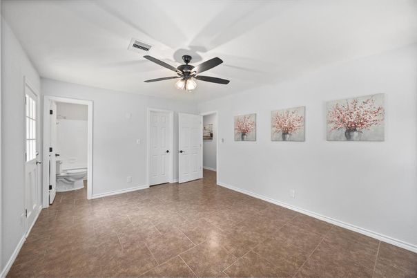 Bathroom, Empty room, Interior