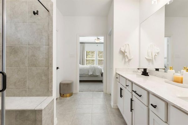 Bathroom, Bedroom, Dual Sink Vanities, Interior