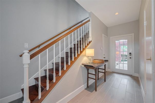 Interior, Recessed Lighting, Wood Texture Flooring