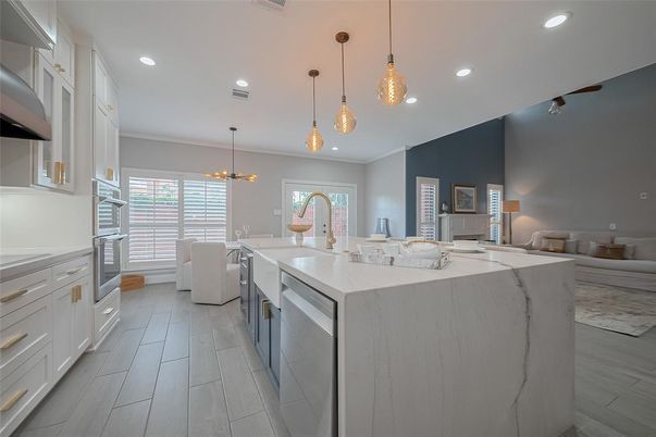 Dining room, Interior, Kitchen, Pendant Lights, Recessed Lighting, Wood Texture Flooring