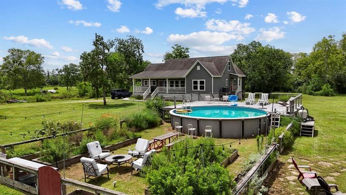 Backyard, Exterior, Pool