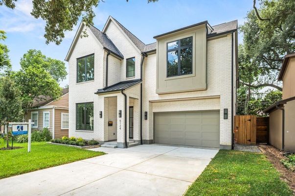 Attached, Exterior, Facade, Rowhouse