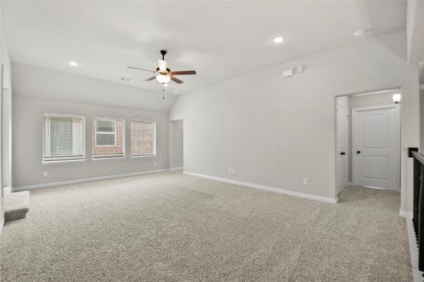 Empty room, Interior, Recessed Lighting