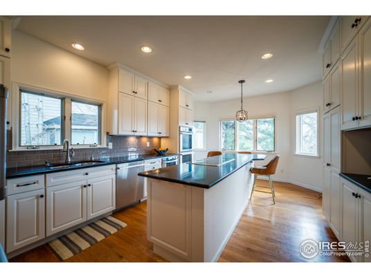 Dining room, Interior, Kitchen, Pendant Lights, Recessed Lighting, Wood Texture Flooring