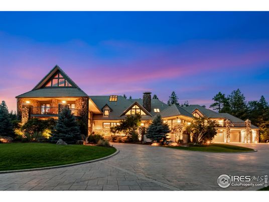 Attached, Exterior, Facade, Log Home