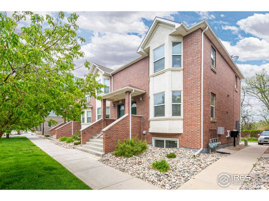 Exterior, Facade, Brick Facade, Rowhouse