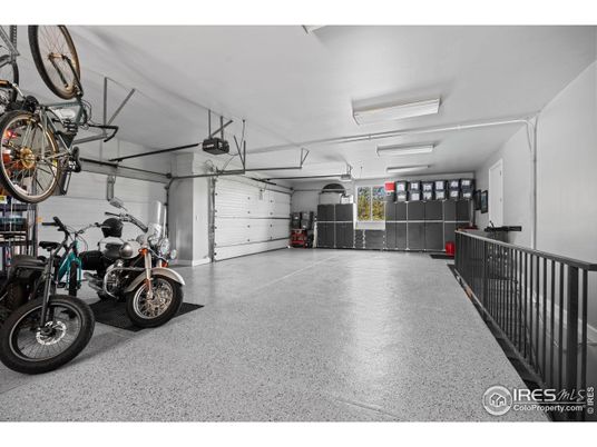Garage, Interior