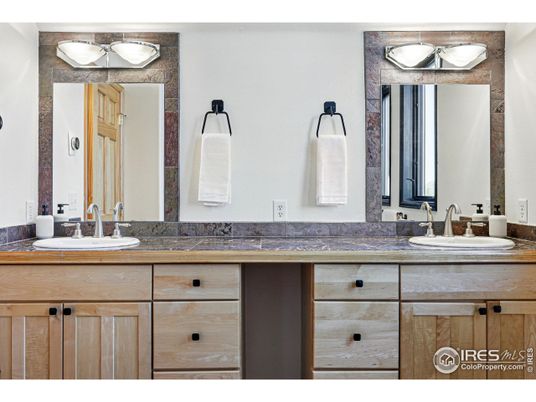 Bathroom, Dual Sink Vanities, Interior
