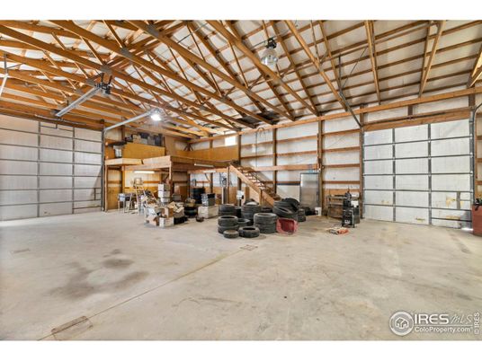 Garage, Interior, Wooden Beams