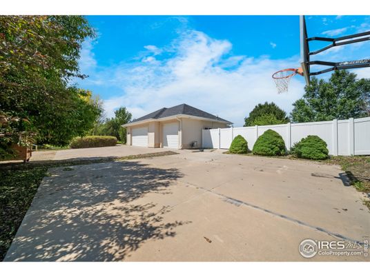 Detached Garage, Exterior