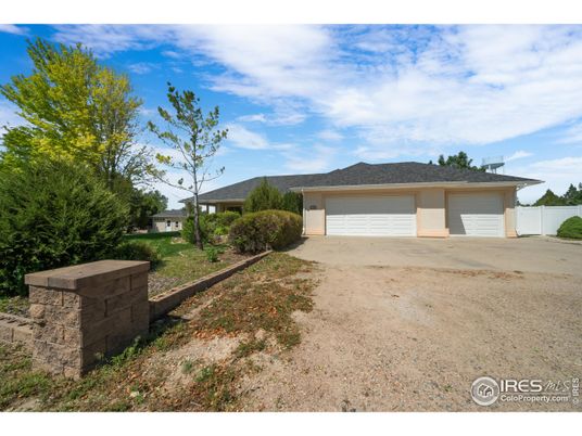 Detached Garage, Exterior