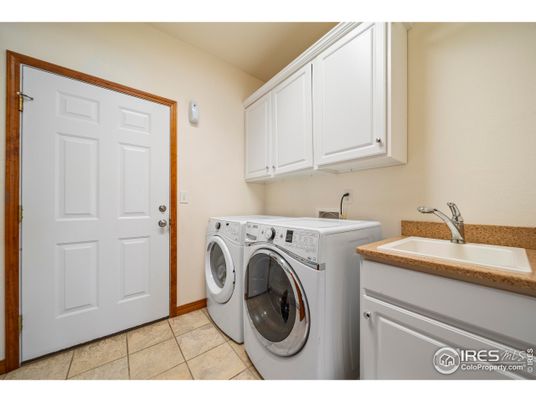 Interior, Washer