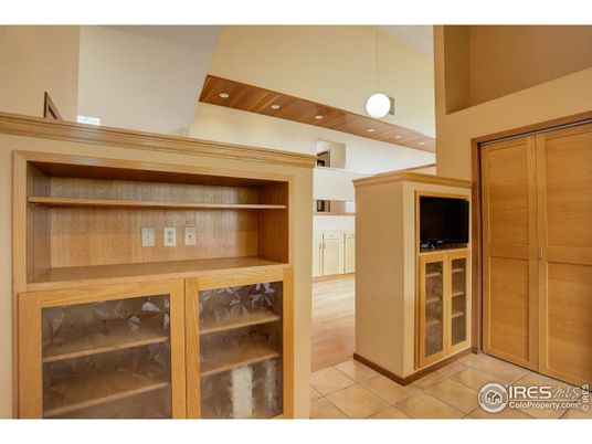 Interior, Pendant Lights, Recessed Lighting, Wood Texture Flooring