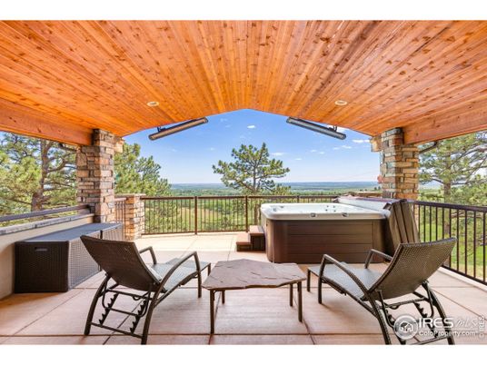 Exterior, Hot Tub, Water