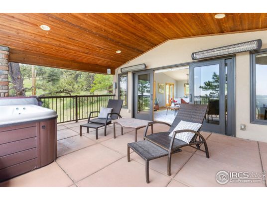 Exterior, Hot Tub