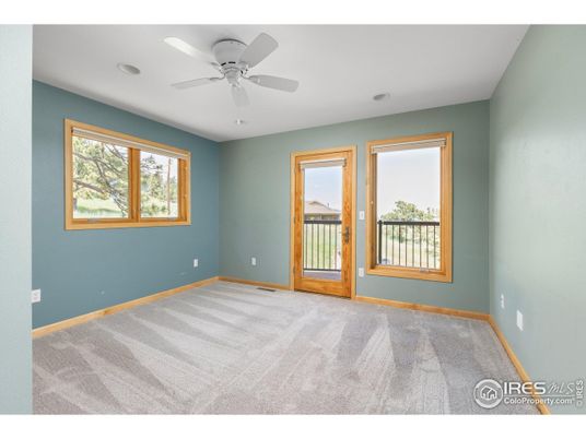 Empty room, Interior