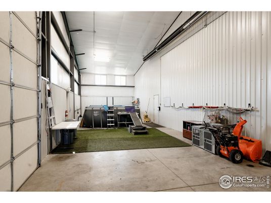 Garage, Interior