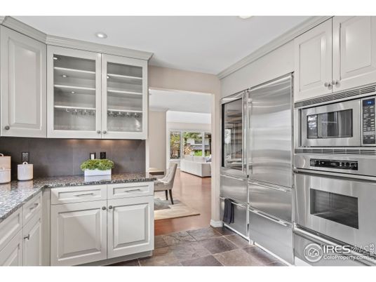 Dining room, Interior, Kitchen, Recessed Lighting, Stainless Steel Appliances, Wood Texture Flooring