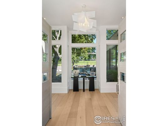 Interior, Pendant Lights, Recessed Lighting, Wood Texture Flooring